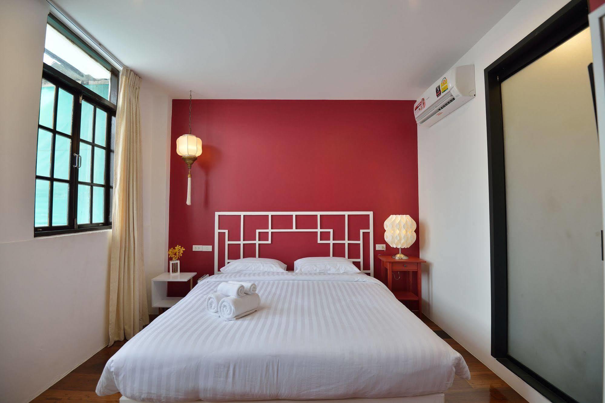 The Rommanee Classic Guesthouse Phuket Exterior foto